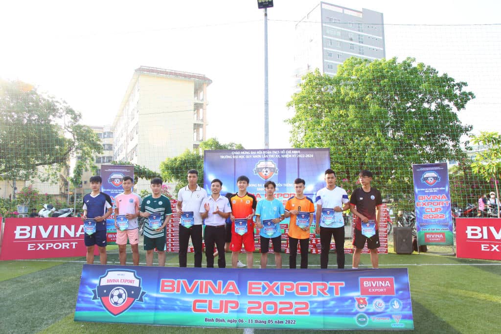 giải bóng đá sinh viên Đại học Quy Nhơn tranh cup Bivina