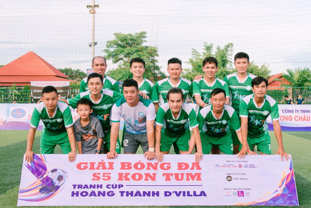 giải bóng đá sân 5 Kon Tum - Tranh Cup Hoàn Thành D'Villa